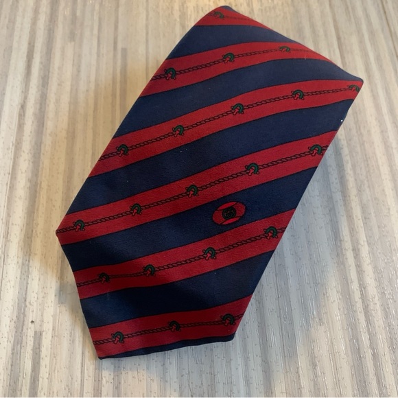 Vintage Authentic Gucci Silk Tie in Deep Red & Navy diagonal stripes EUC - Picture 1 of 6
